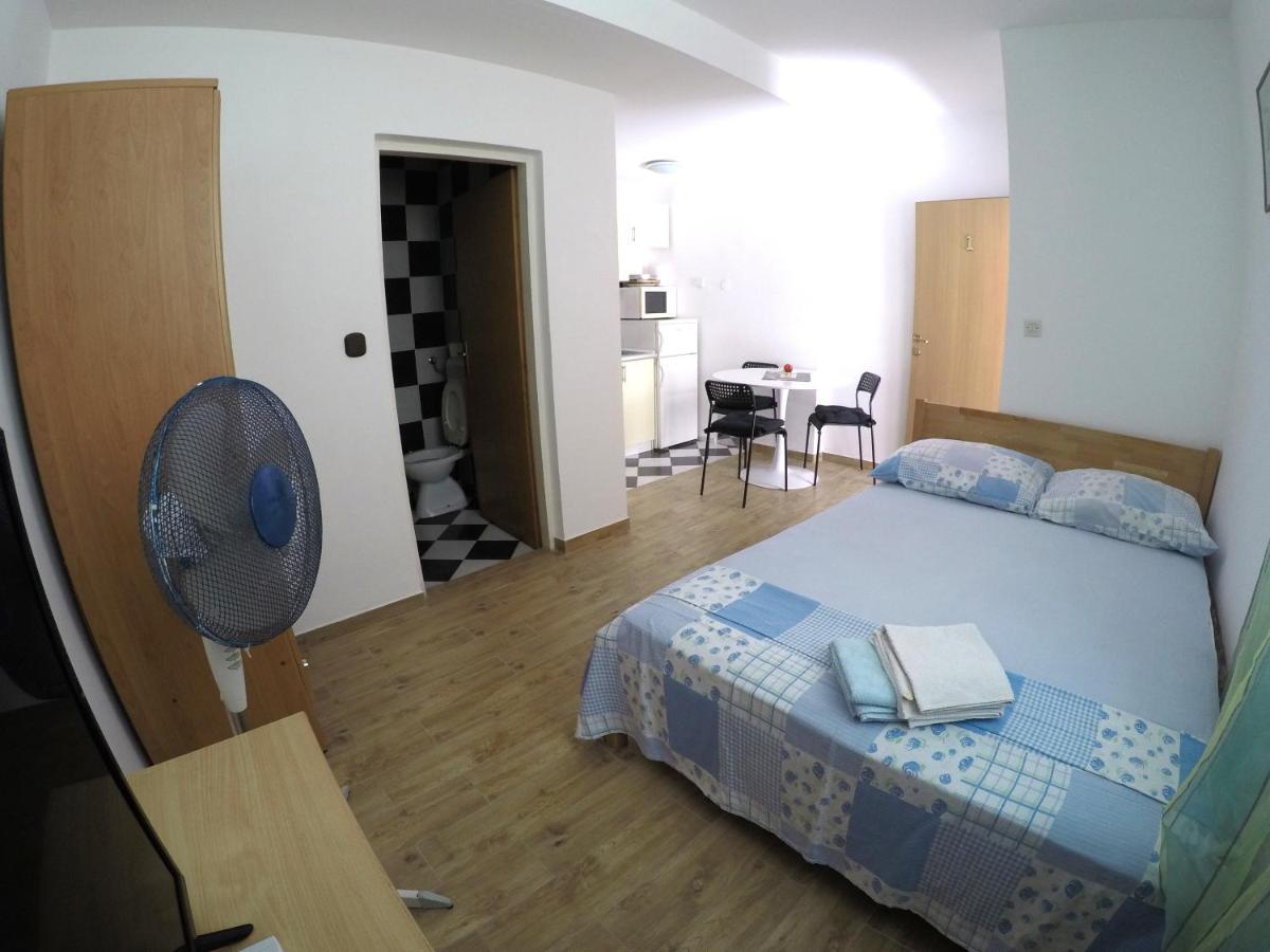Peach Apartment'S Repic Bibinje Exteriör bild