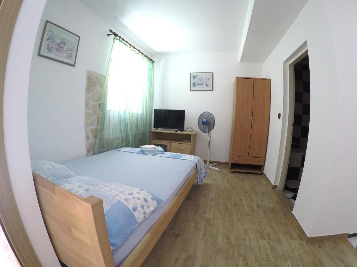 Peach Apartment'S Repic Bibinje Exteriör bild