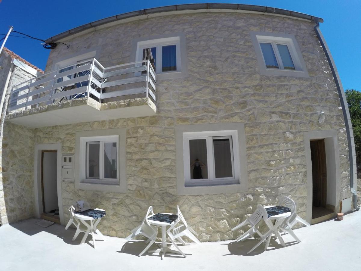 Peach Apartment'S Repic Bibinje Exteriör bild